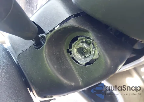 2001 Saturn Sl1 from USA, damaged, VIN 1G8ZH528X1Z280789